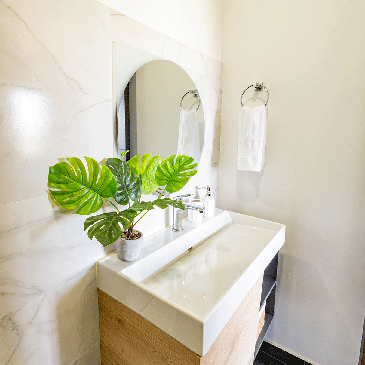 Espejo de Baño Salerno Plateado 60x60cm Redondo con Biselado - Espejos de Baño | Bylmo