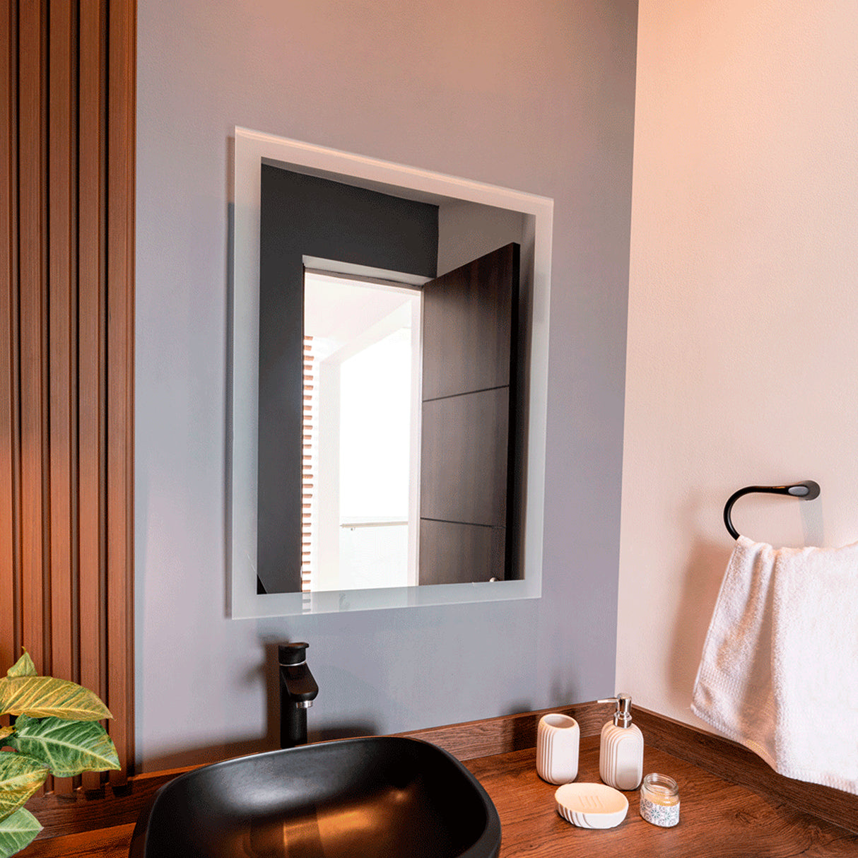 Espejo de Baño Catania Plateado 60x80cm Rectangular con Biselado - Espejos de Baño | Bylmo