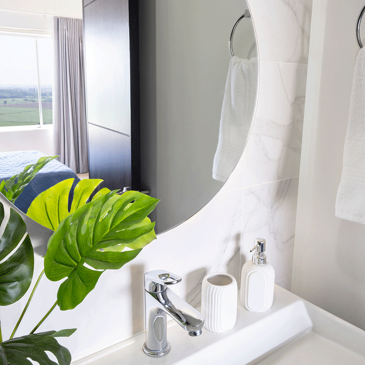 Espejo de Baño Capri Plateado 75x75cm Redondo con Biselado - Espejos de Baño | Bylmo