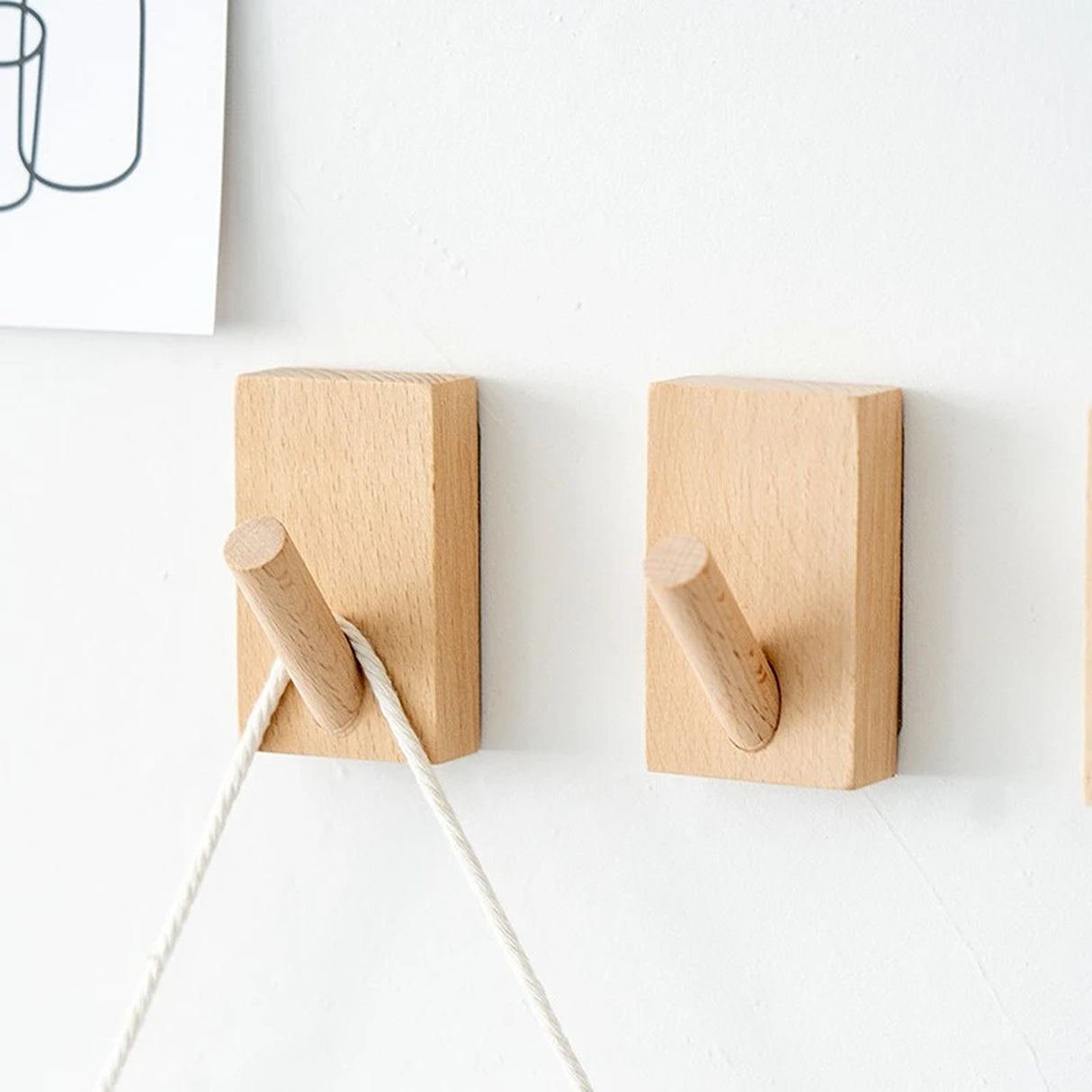 Set de 5 Ganchos Astilva en Madera de Pino 4x7 cm Moderno - Repisas y Percheros | Bylmo