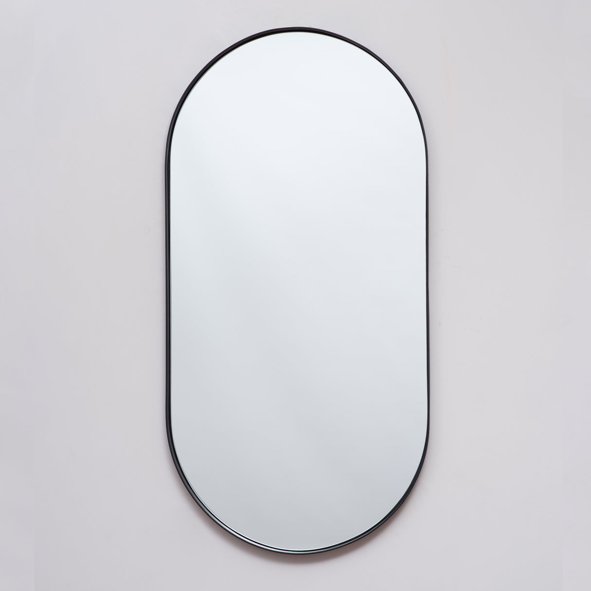 Espejo Lyon Ovalado Negro 40x80cm con Marco Metálico - Espejos Decorativos | Bylmo