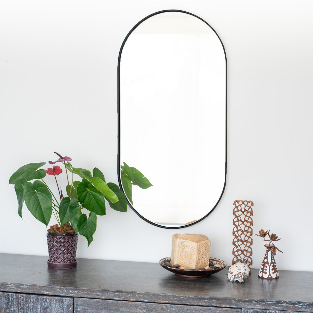 Espejo Lyon Ovalado Negro 50x100cm con Marco Metálico - Espejos Decorativos | Bylmo