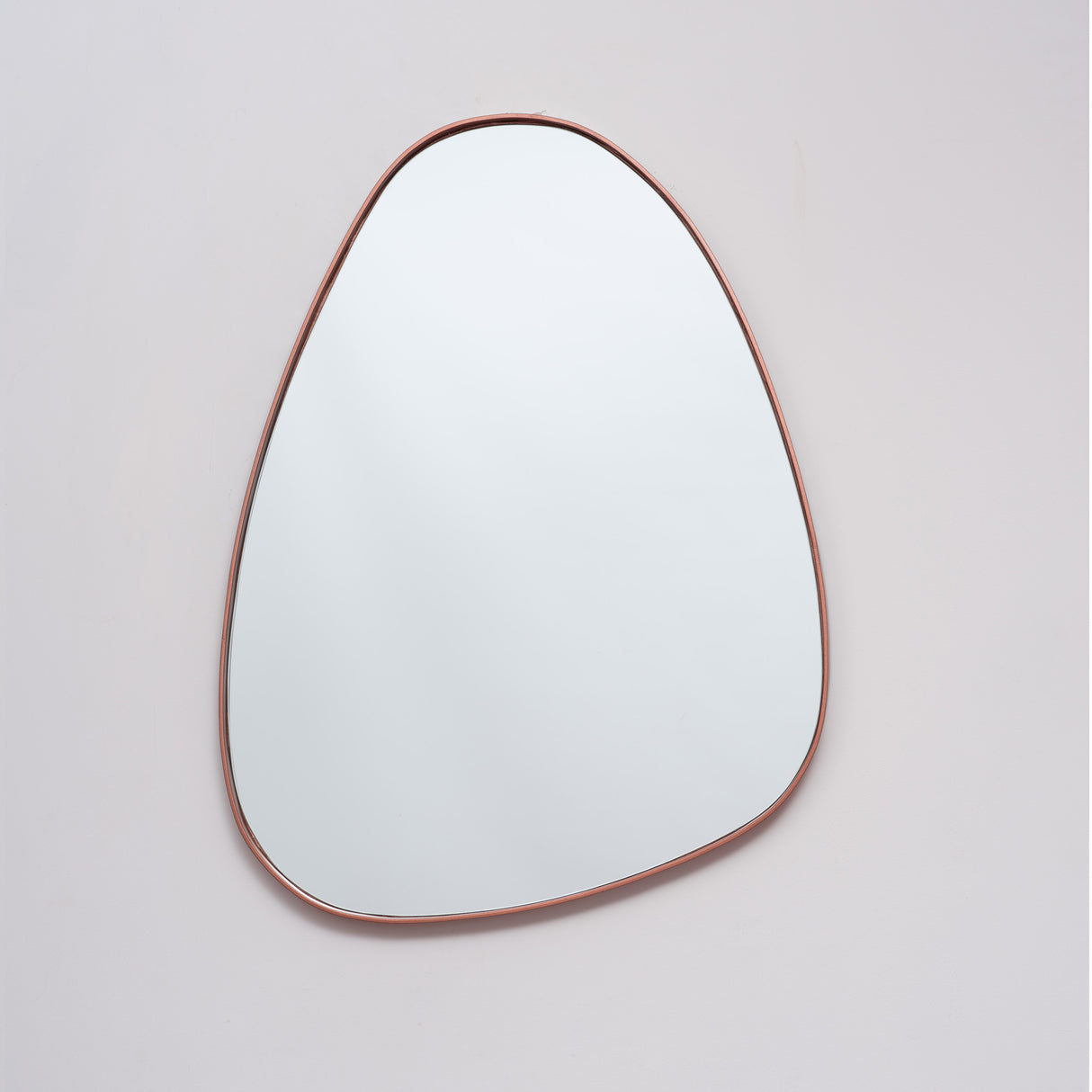 Espejo Visee Asimétrico Cobre 60x80cm con Marco Metálico - Espejos Decorativos | Bylmo