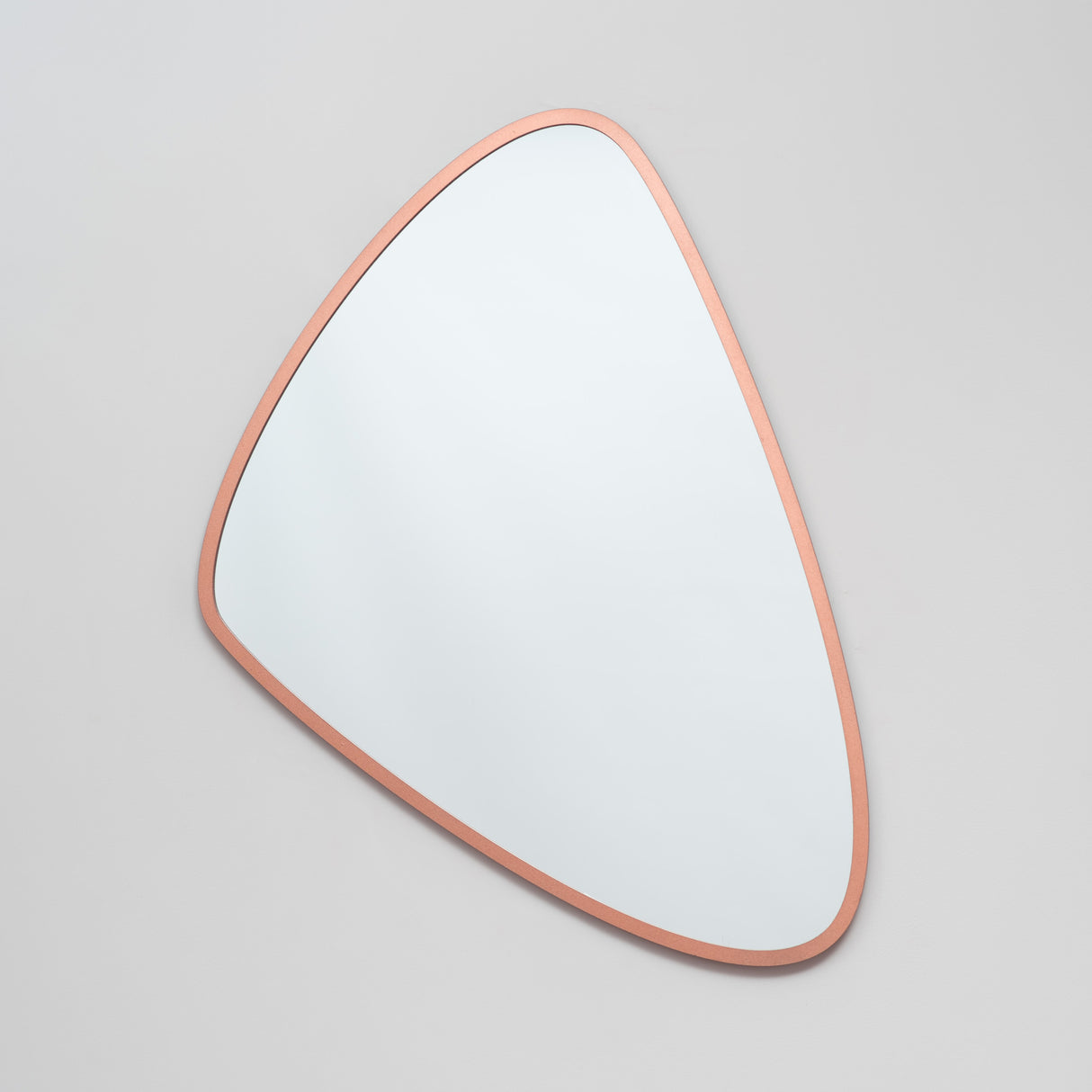 Espejo Visee Asimétrico Cobre 60x80cm con Marco en Madera - Espejos Decorativos | Bylmo