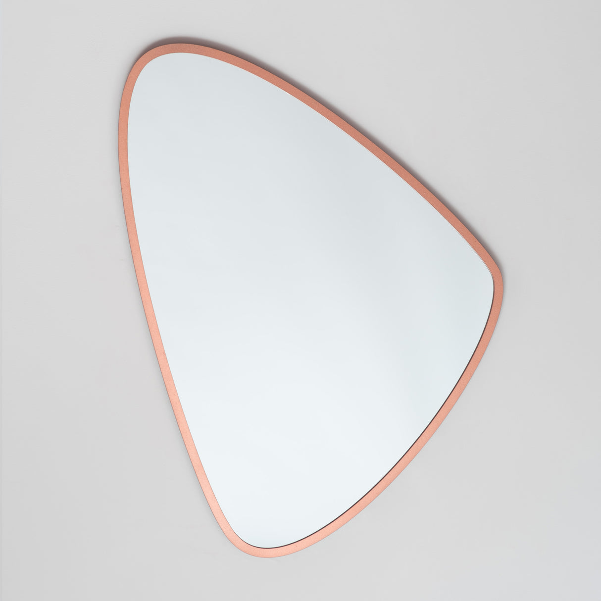 Espejo Visee Asimétrico Cobre 60x80cm con Marco en Madera - Espejos Decorativos | Bylmo