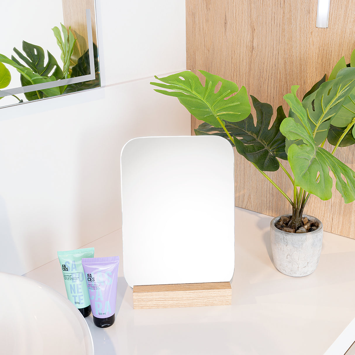 Espejo Bass 25x18cm Rectangular Con Base En Madera - Espejos Decorativos | Bylmo