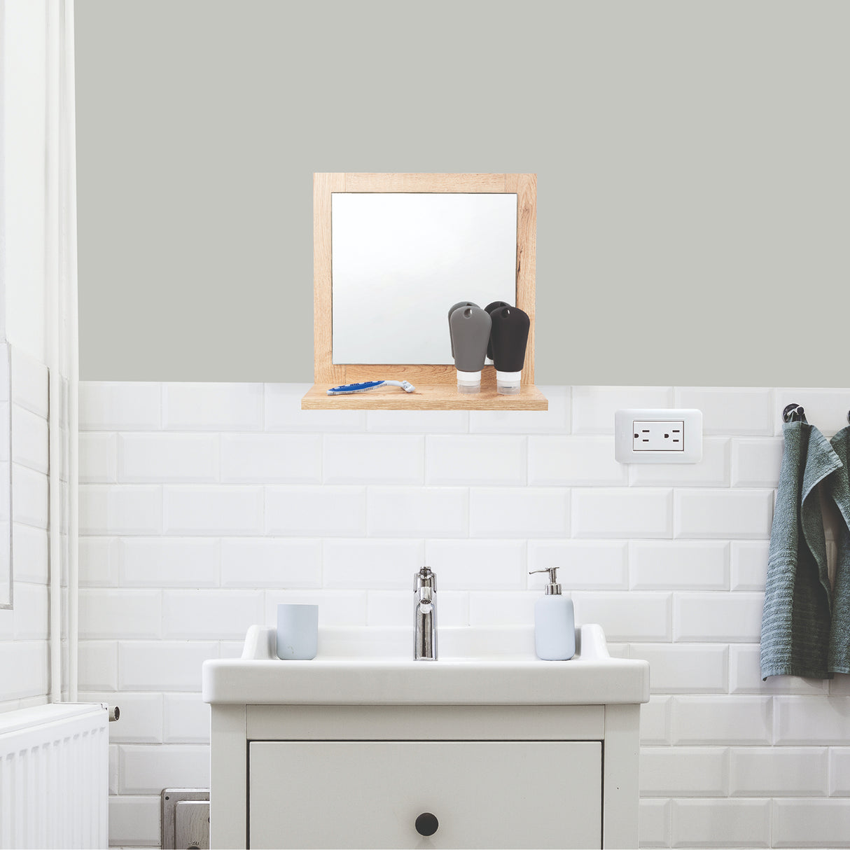 Espejo Make - Up 35x35cm Rectangular Con Marco en Madera - Espejos Decorativos | Bylmo