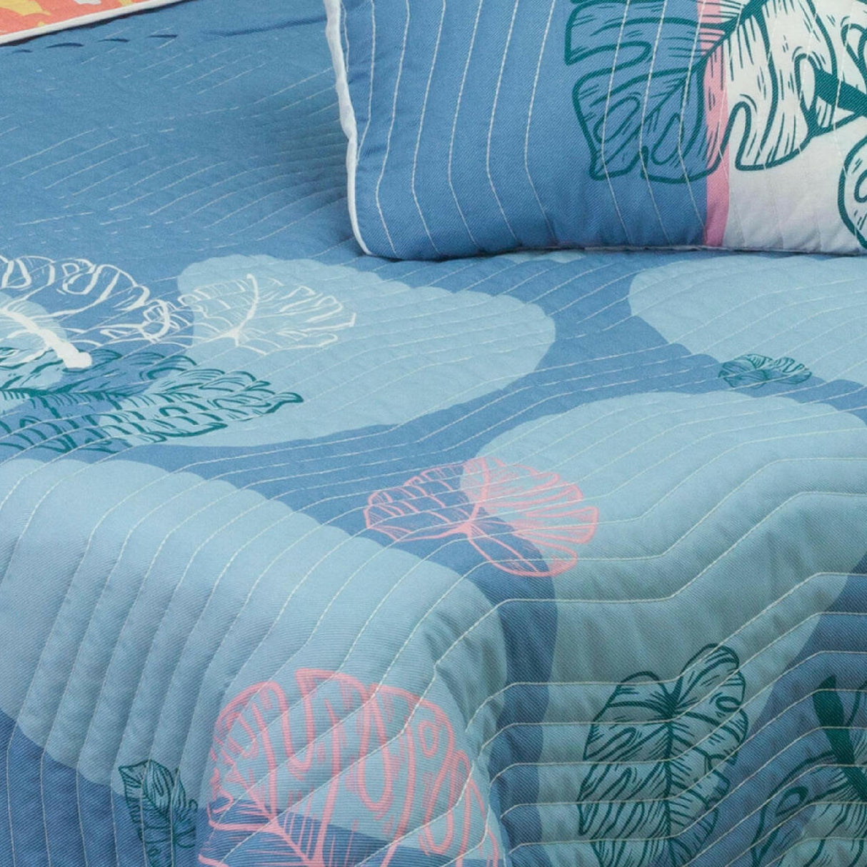 Cubrelecho Español Solicrele Rosado y Azul de Corazones Para Cama Sencilla 100 X 190 Cm - Tendidos y Cubrelechos | Bylmo