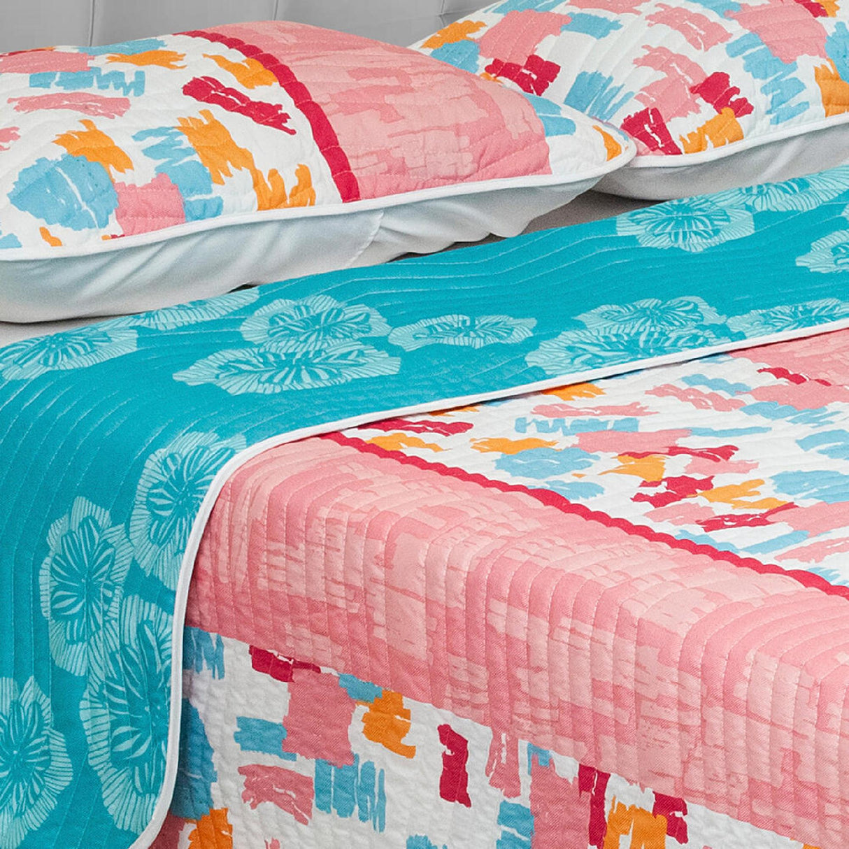 Cubrelecho Español Ambete Rosado y Blanco de Trazos Para Cama Semidoble 120 X 190 Cm - Tendidos y Cubrelechos | Bylmo