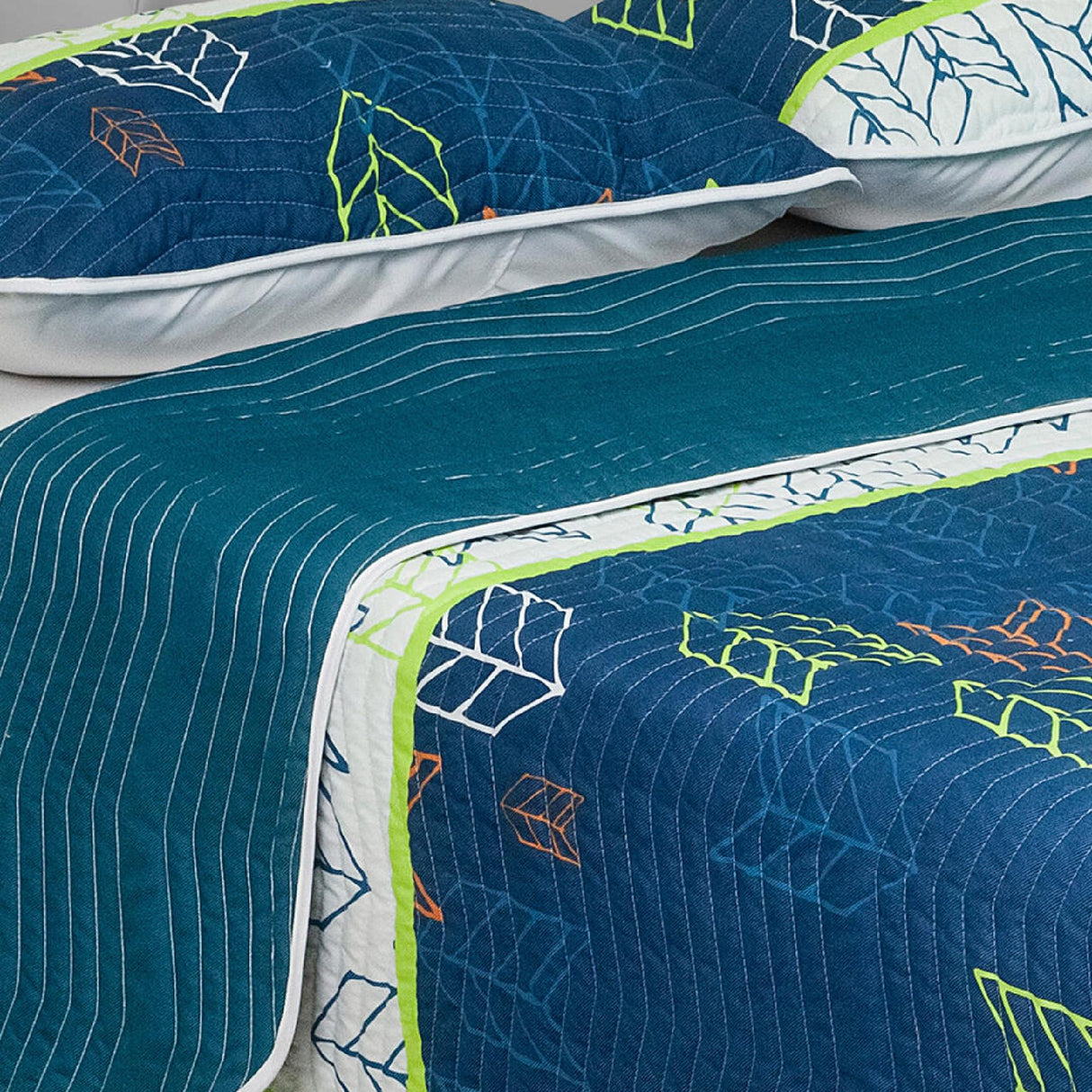 Cubrelecho Español Ambete Azul Oscuro de Figuras Distorsionadas Para Cama Semidoble 120 X 190 Cm - Tendidos y Cubrelechos | Bylmo