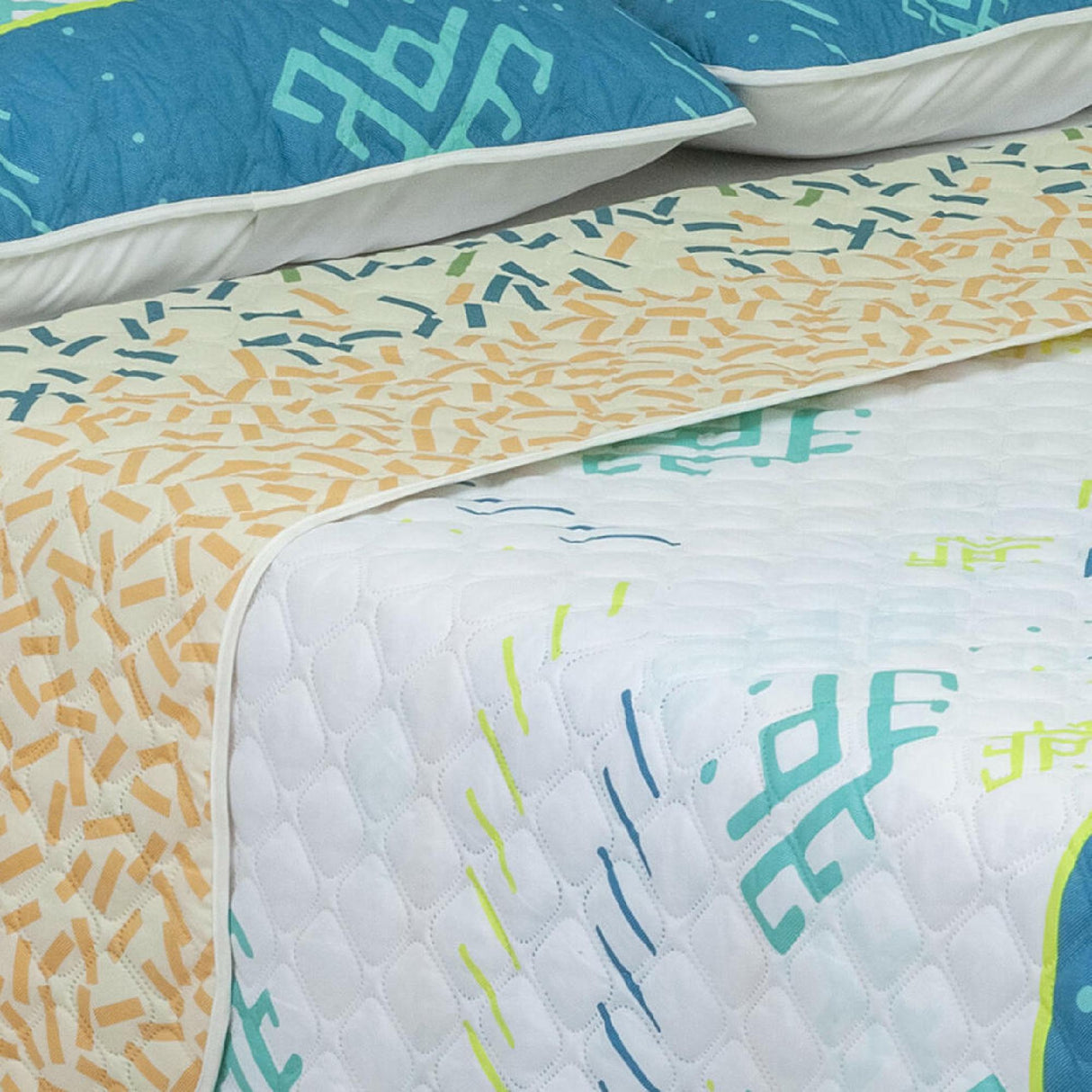 Cubrelecho Doble Faz Convex Verde y Blanco Para Cama King 200 X 200 Cm de Figuras Étnicas - Tendidos y Cubrelechos | Bylmo