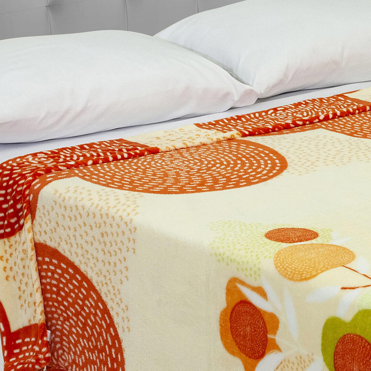 Cobija Piel de Durazno Amarillo 180x200cm Circulos Y Flores Extrasuave - COBIJAS Y MANTAS | Bylmo