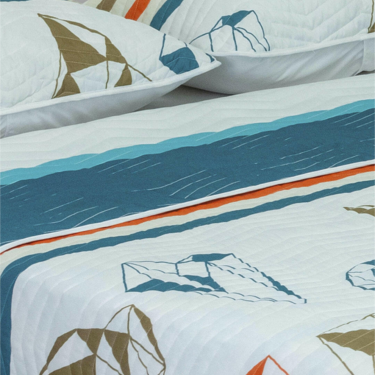 Cubrelecho Password Blanco 160x190cm Doble Faz de Figuras Geometricas - TENDIDOS Y CUBRELECHOS | Bylmo
