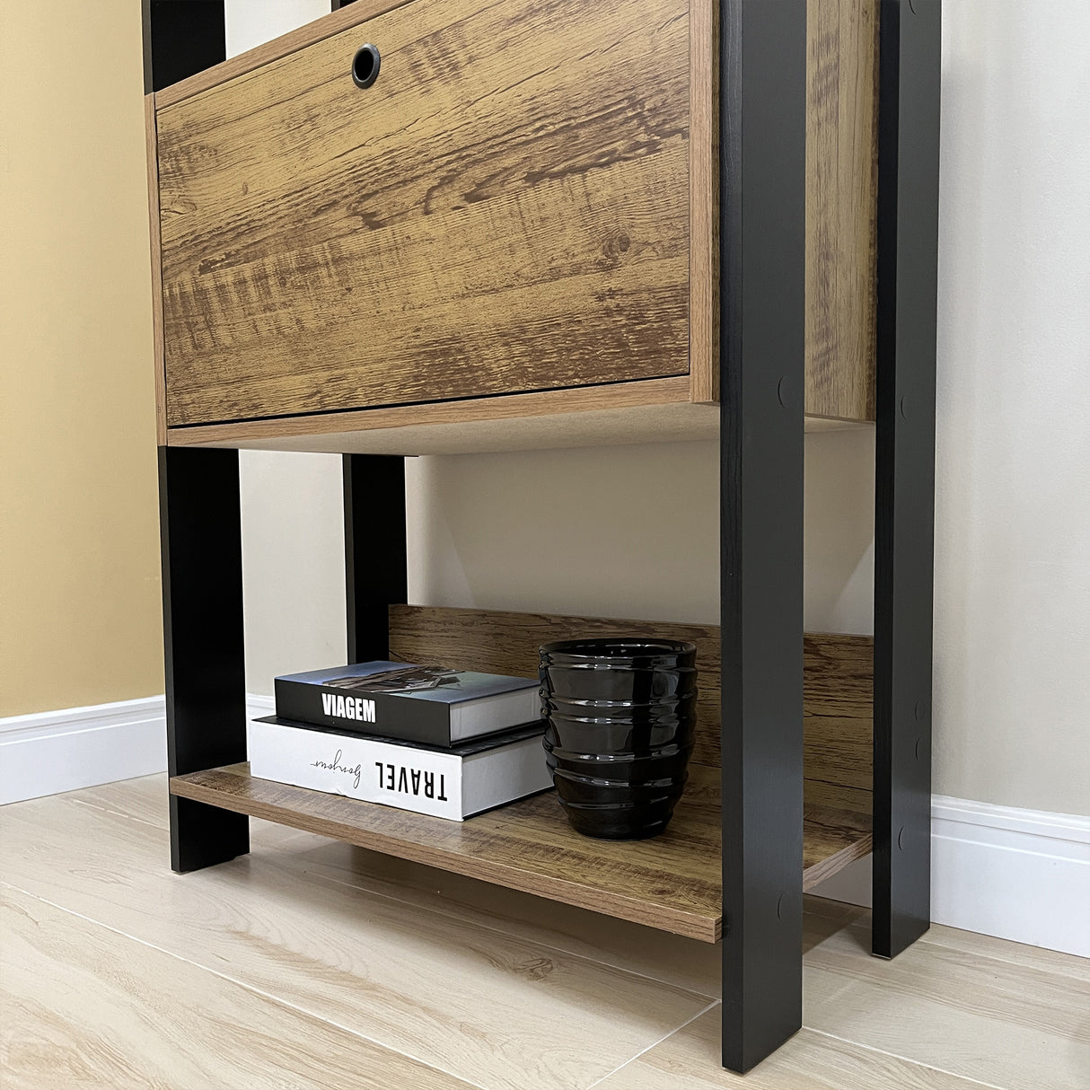 Estantería Rectangular Match Pino y Negro 63x166cm Con Cinco Entrepaños - BIBLIOTECAS Y ESTANTERIAS | Bylmo