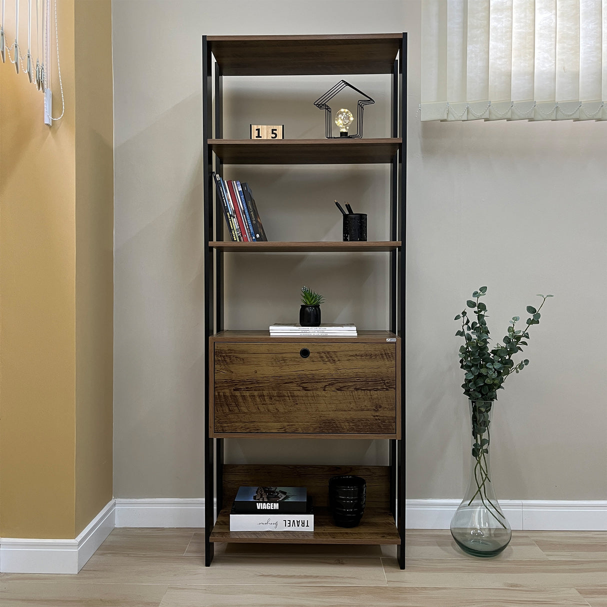 Estantería Rectangular Match Pino y Negro 63x166cm Con Cinco Entrepaños - BIBLIOTECAS Y ESTANTERIAS | Bylmo