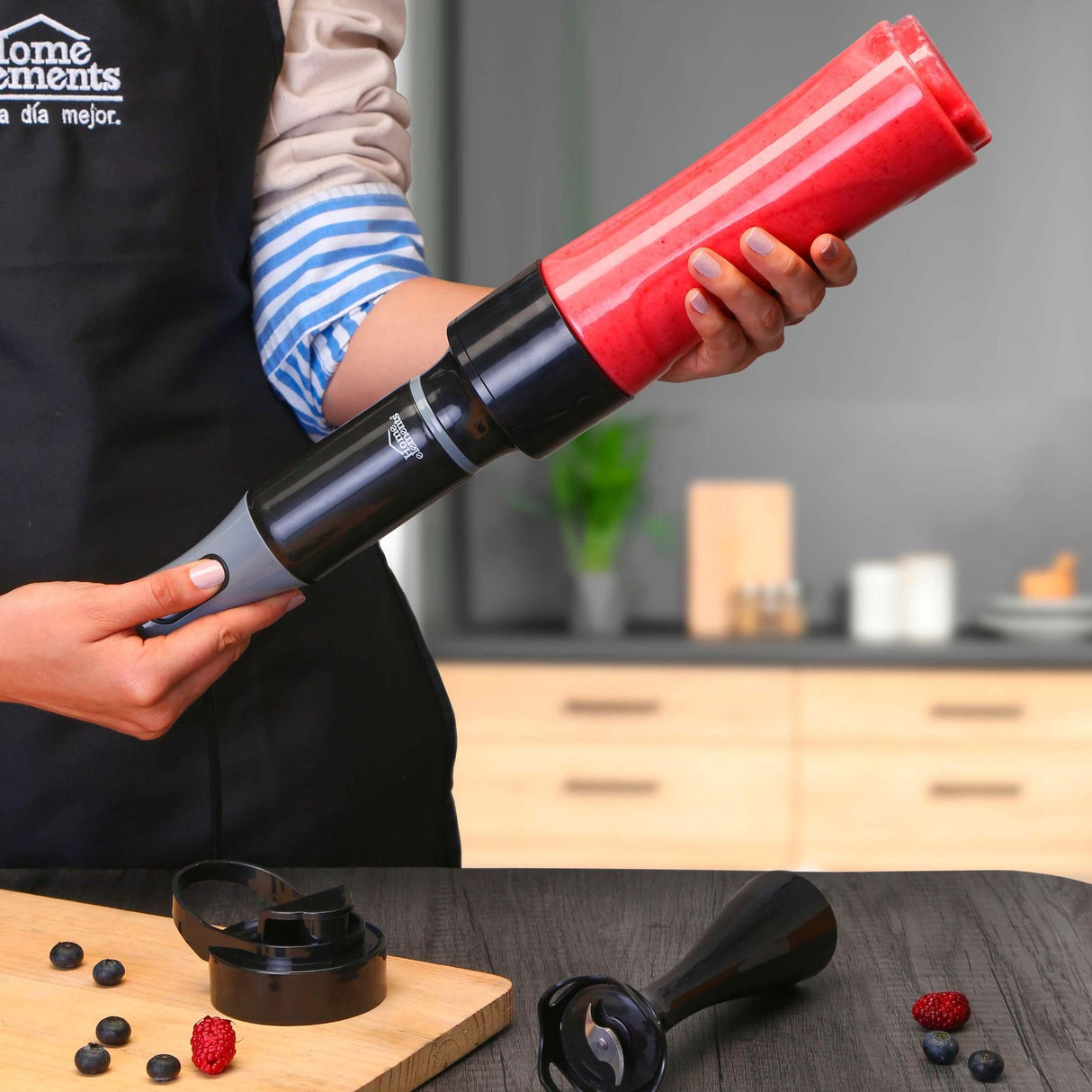 Licuadora y Batidora de Inmersion Tritan Negro y Plateado 8x47cm De Cuatro Aspas y 0.6 Litros - LICUADORAS Y PROCESADORES | Bylmo