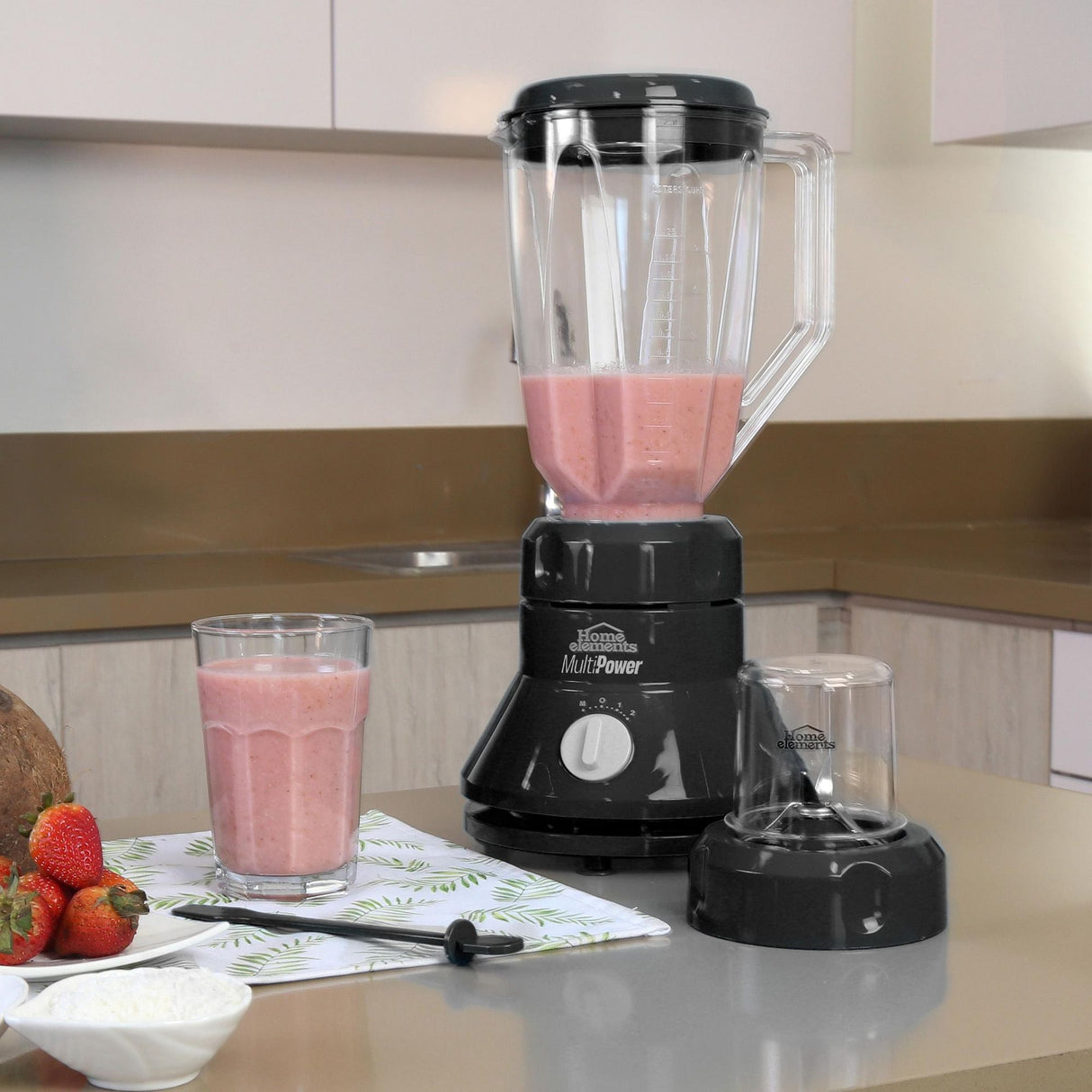 Licuadora Negro 18x40cm De Cuatro Aspas y 2 Litros - LICUADORAS Y PROCESADORES | Bylmo