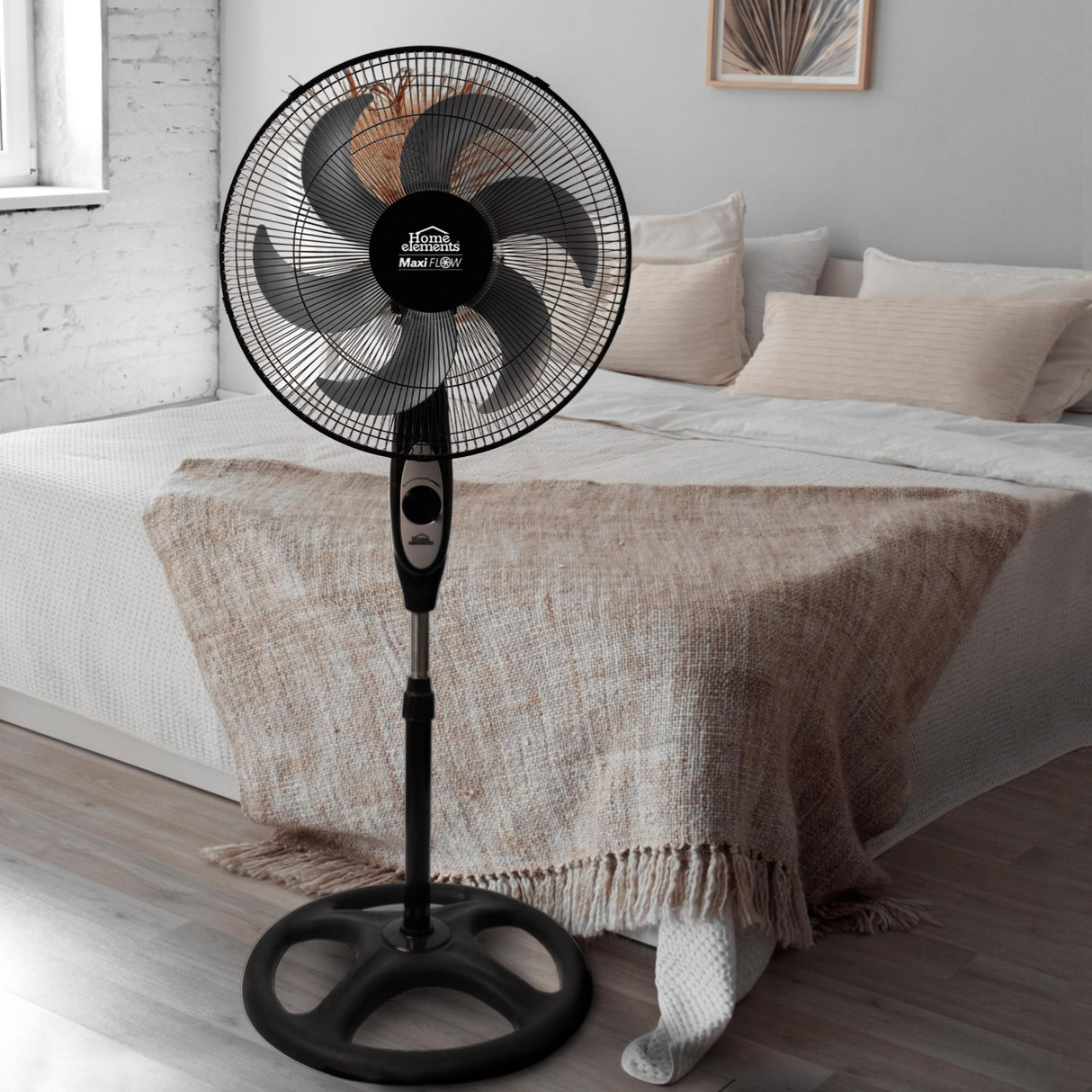 Ventilador de Piso MaxiFlow Elite Negro 49x130cm de Tres Velocidades con Oscilación - VENTILADORES | Bylmo