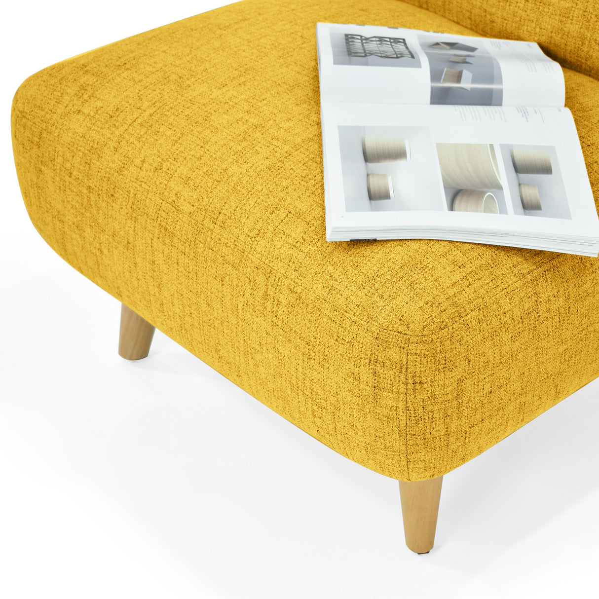 Poltrona Baltimore Mostaza 70x81cm de Un Puesto - SOFAS Y POLTRONAS | Bylmo