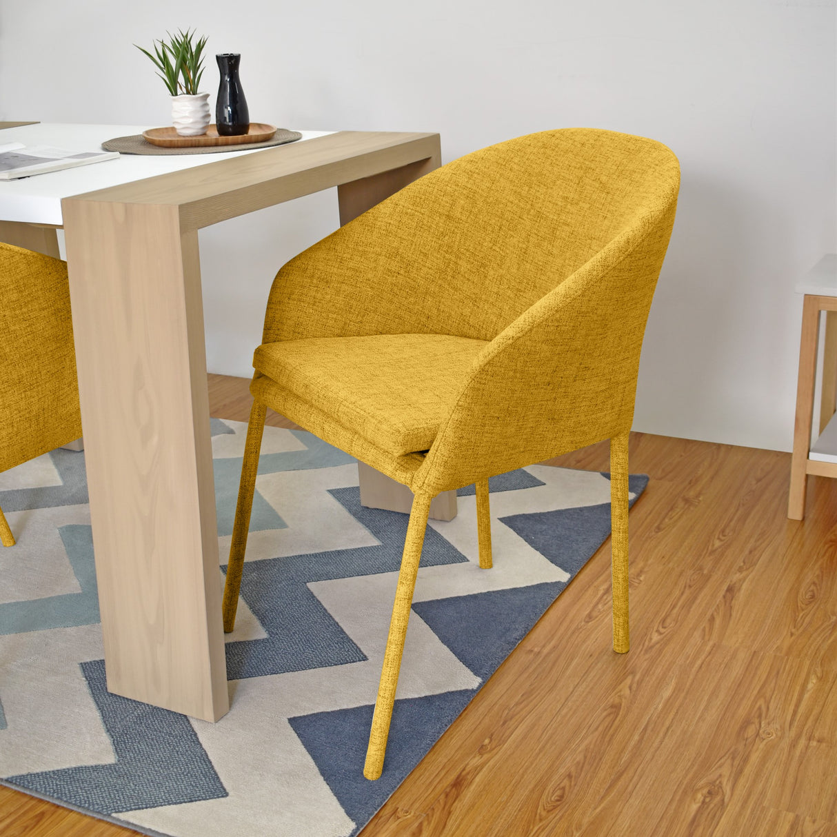 Silla de Comedor Seul Mostaza 55x81cm con Espaldar y con Asiento Ovalado - SILLAS Y BUTACOS | Bylmo