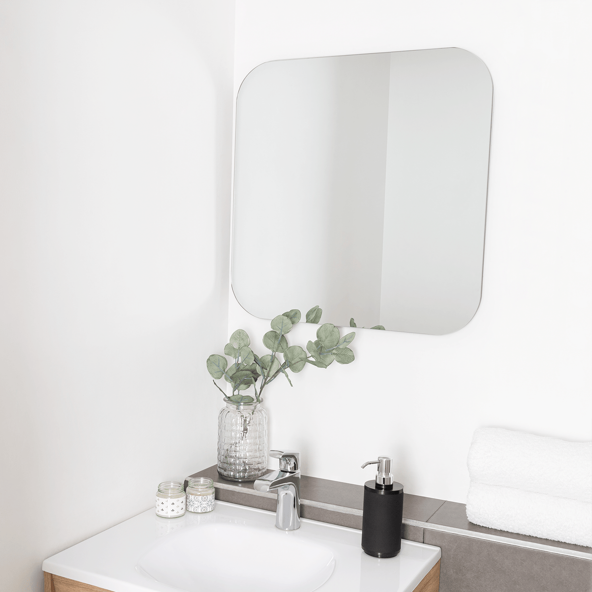 Espejo de Baño Lia Gris 60x60cm Cuadrado sin Marco - ESPEJOS DE BANHO | Bylmo