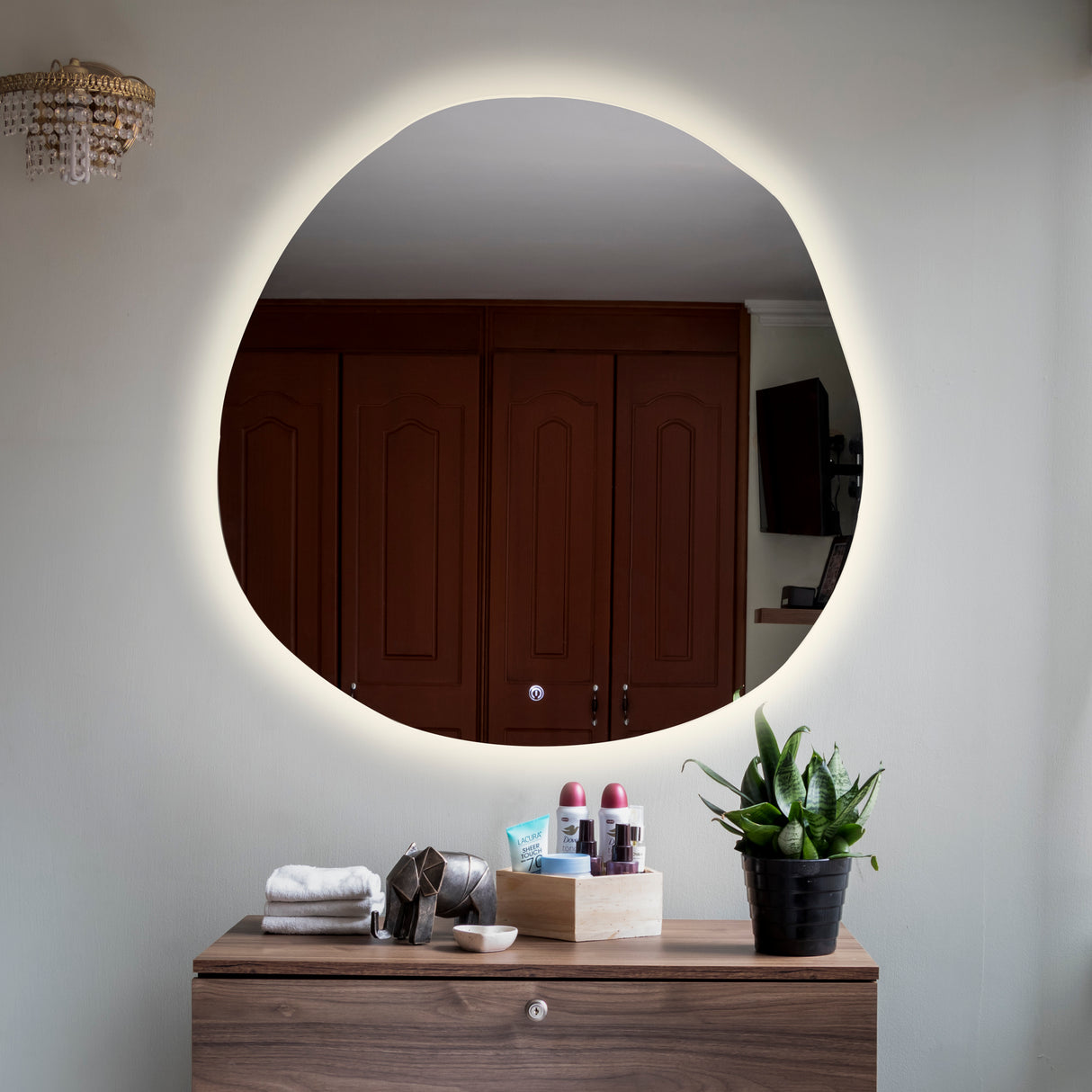 Espejo de Baño Asimetrico Toledo 90x90cm Flotado Sin Marco y con Iluminación LED - ESPEJOS DE BANHO | Bylmo