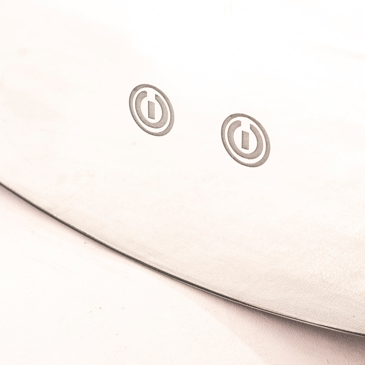 Espejo de Baño Asimetrico Cairo 120x60cm Flotado Sin Marco con Antiempaño y con Iluminación LED - ESPEJOS DE BANHO | Bylmo