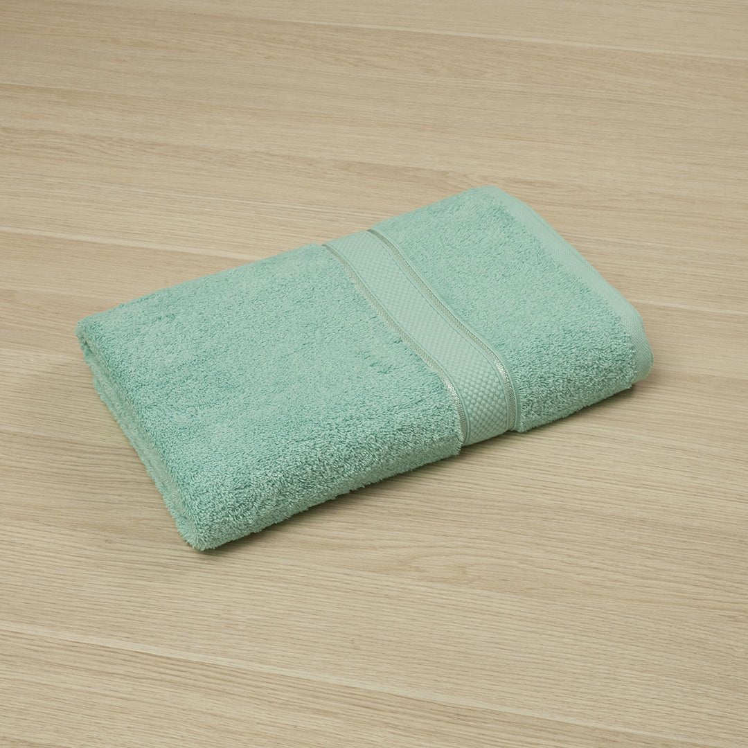 Toalla de Cuerpo Premium Azul Cielo 70x140cm Fondo Entero - TOALLAS | Bylmo