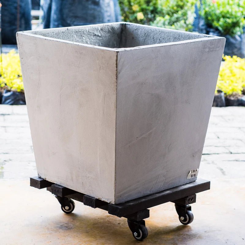 Base para Materas Livianas Exterior Tulipán Negro 35x10cm Circular Apto Para Intemperie - BASES PARA MATERAS DE EXTERIOR | Bylmo