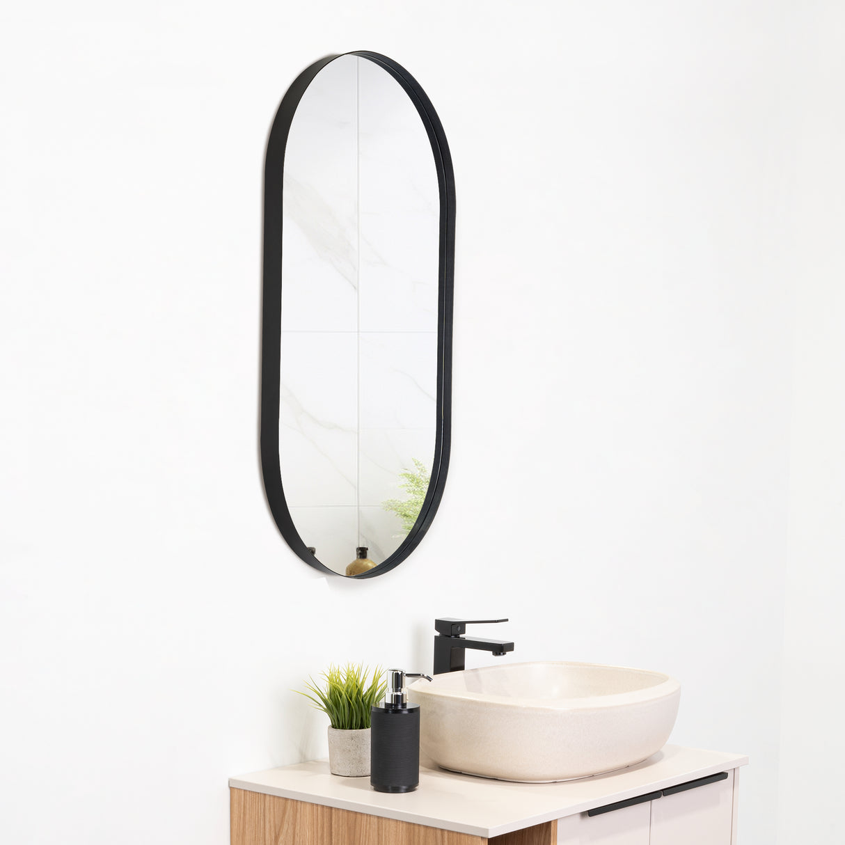 Espejo de Baño Grecia Negro 40x76cm Ovalado con Marco En PVC - ESPEJOS DE BANHO | Bylmo