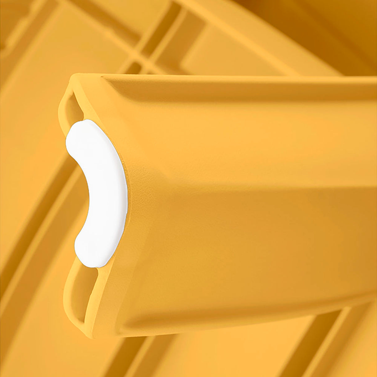 Silla Rimax Barú Amarillo Mostaza 59x82.5cm con Espaldor y con Apoya Brazos - SILLAS Y BUTACOS | Bylmo