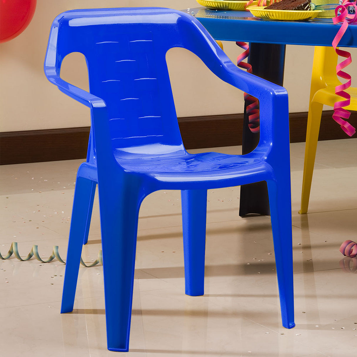 Silla Infantil Rimax Estrella Azul 38x53.5cm con Espaldor y con Apoya Brazos - SILLAS Y BUTACOS | Bylmo