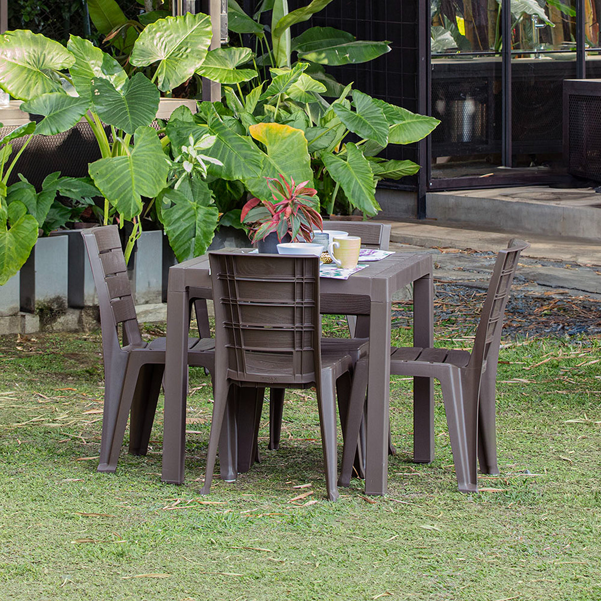 Combo Comedor y 4 Sillas sin Brazos Rimax Barú Moca 75x73.5cm Cuadrado - COMEDORES | Bylmo