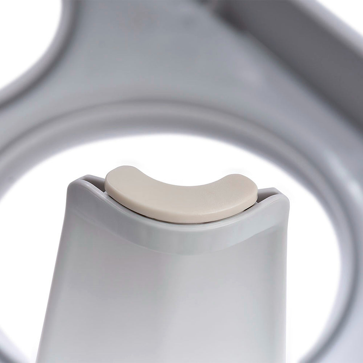 Comedero Alto para Perros Rimax Gris Hielo 44.5x21.7cm Para Perros Medianos - COMEDEROS Y BEBEDEROS PARA MASCOTAS | Bylmo