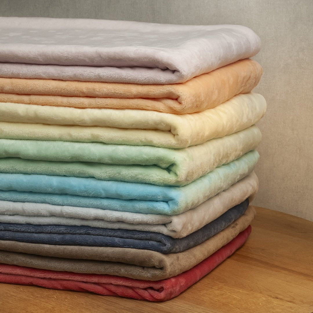 Cobija Comfortsoft Amarillo 180x200cm Fondo Entero - COBIJAS Y MANTAS | Bylmo