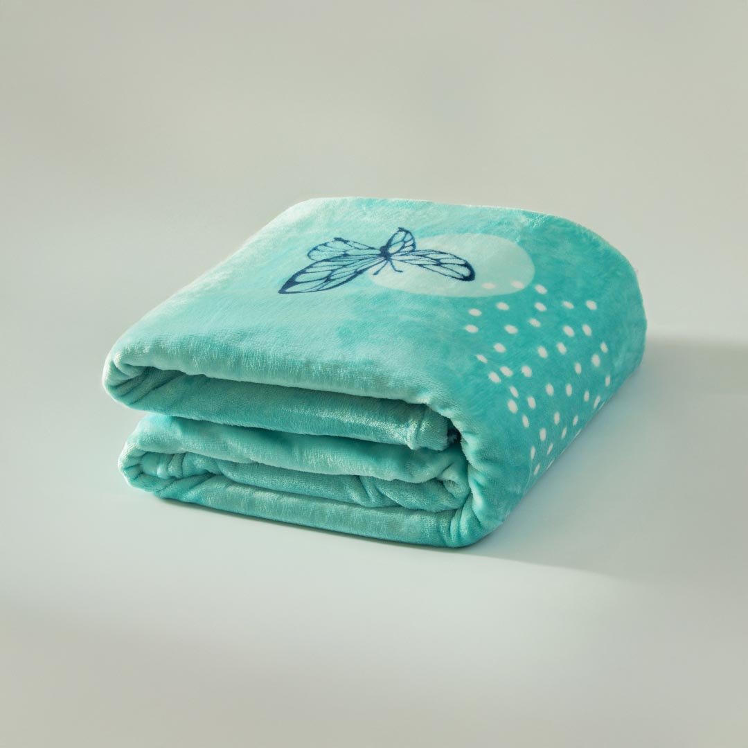 Cobija Piel de Durazno Azul 180x200cm de Mariposas - COBIJAS Y MANTAS | Bylmo