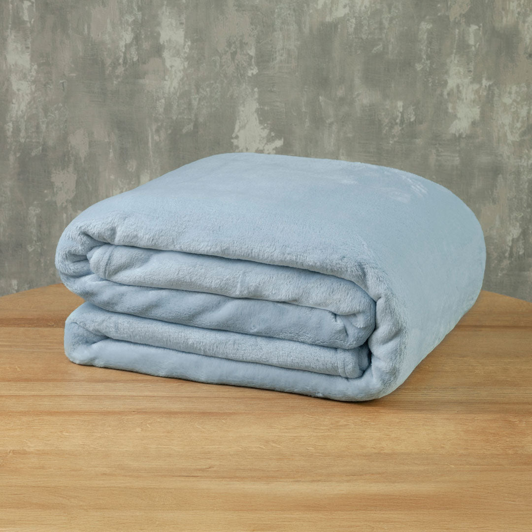 Cobija Piel de Durazno Azul Cielo 180x200cm Fondo Entero - COBIJAS Y MANTAS | Bylmo