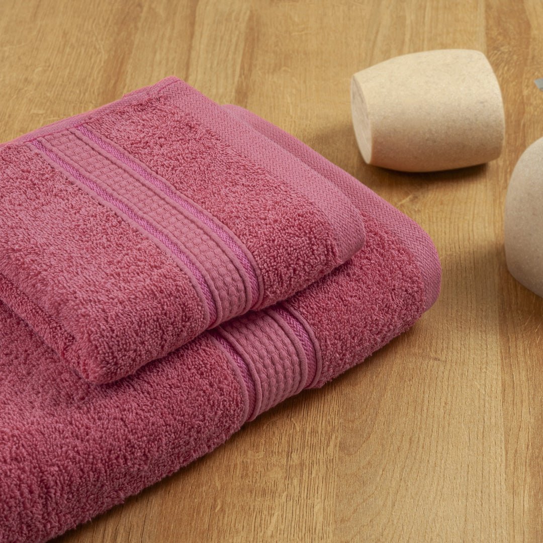 Toalla de Cuerpo Senda Rojo Burdeo 70x140cm Fondo Entero Extrasuave - TOALLAS | Bylmo