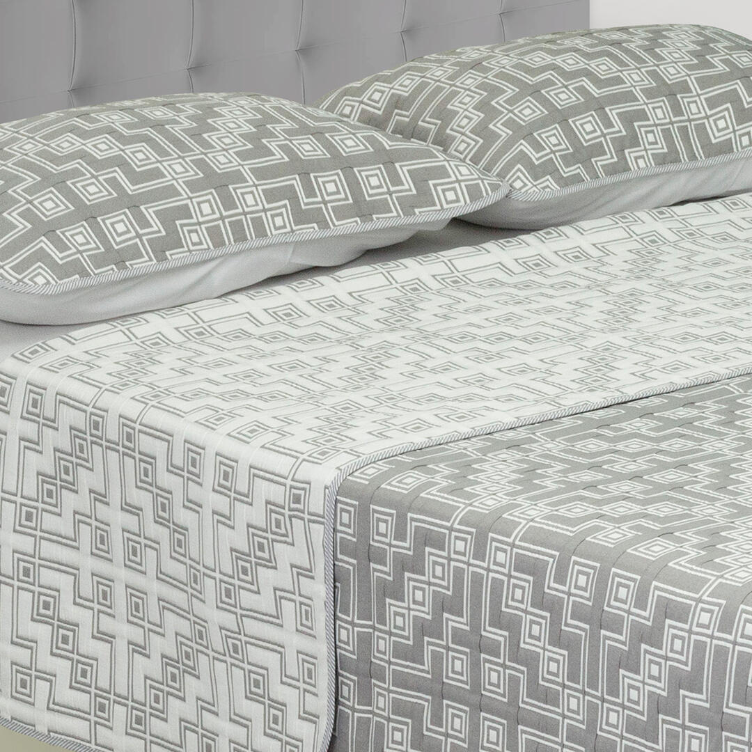 Cubrelecho Trama Gris y Gris Oscuro para Cama Doble 140 X 190 Cm Prensado de Simbolos Geometricos - TENDIDOS Y CUBRELECHOS | Bylmo