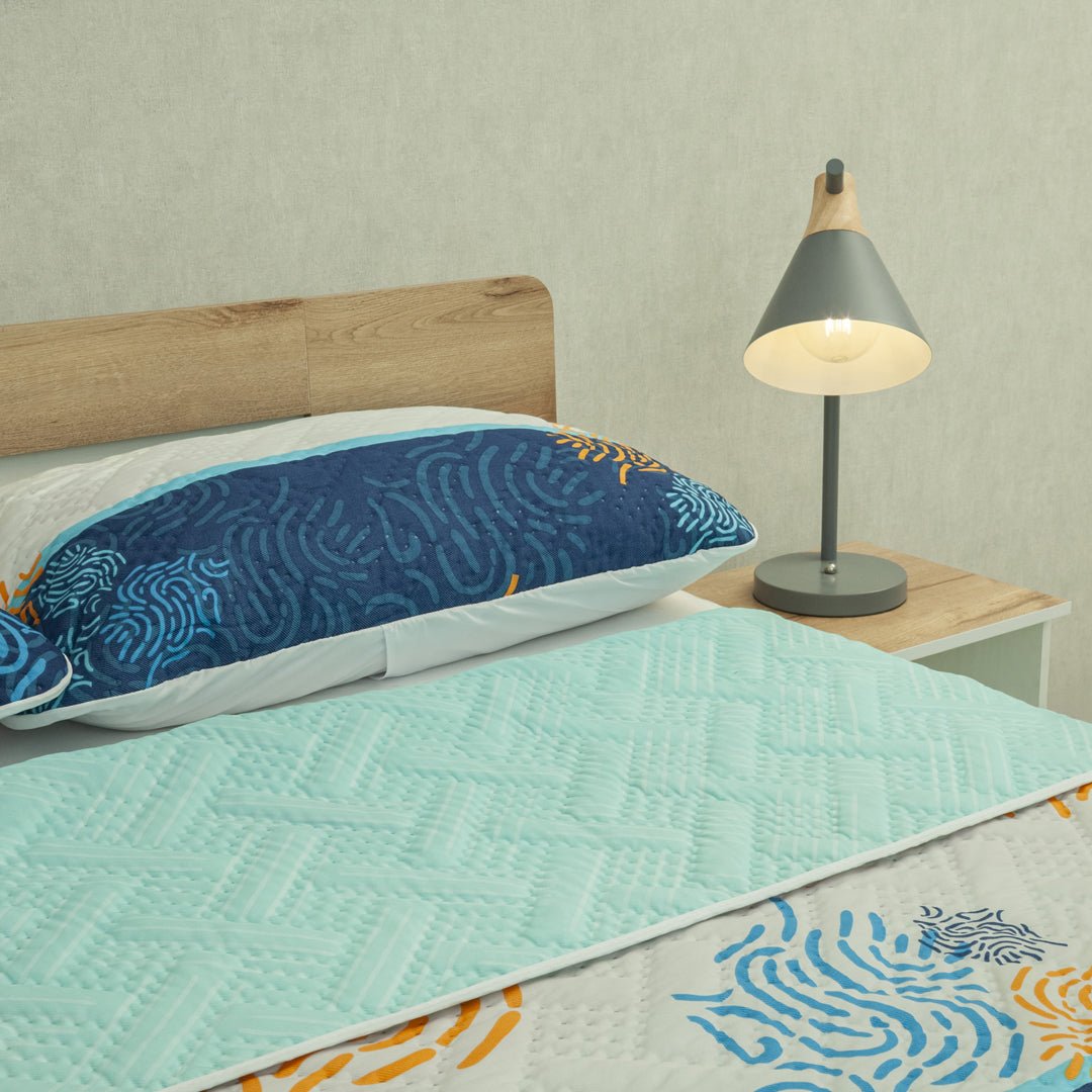 Cubrelecho Doble Faz Vector Fresh Blanco y Azul Claro para Cama Doble 140 X 190 Cm Prensado de Lineas Ondulantes - TENDIDOS Y CUBRELECHOS | Bylmo