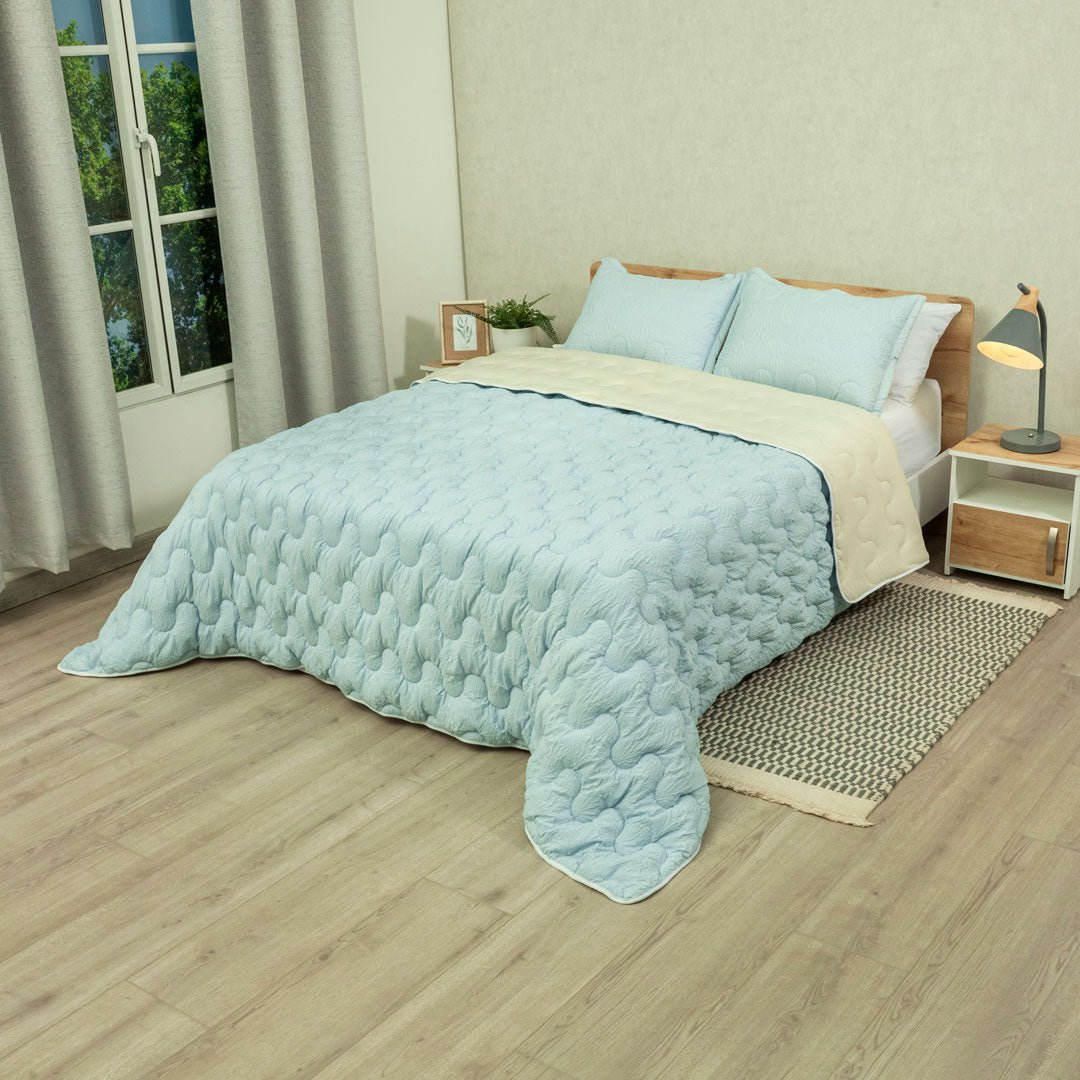 Cubrelecho Flora Azul y Blanco para Cama Doble 140 X 190 Cm Fondo Entero - TENDIDOS Y CUBRELECHOS | Bylmo