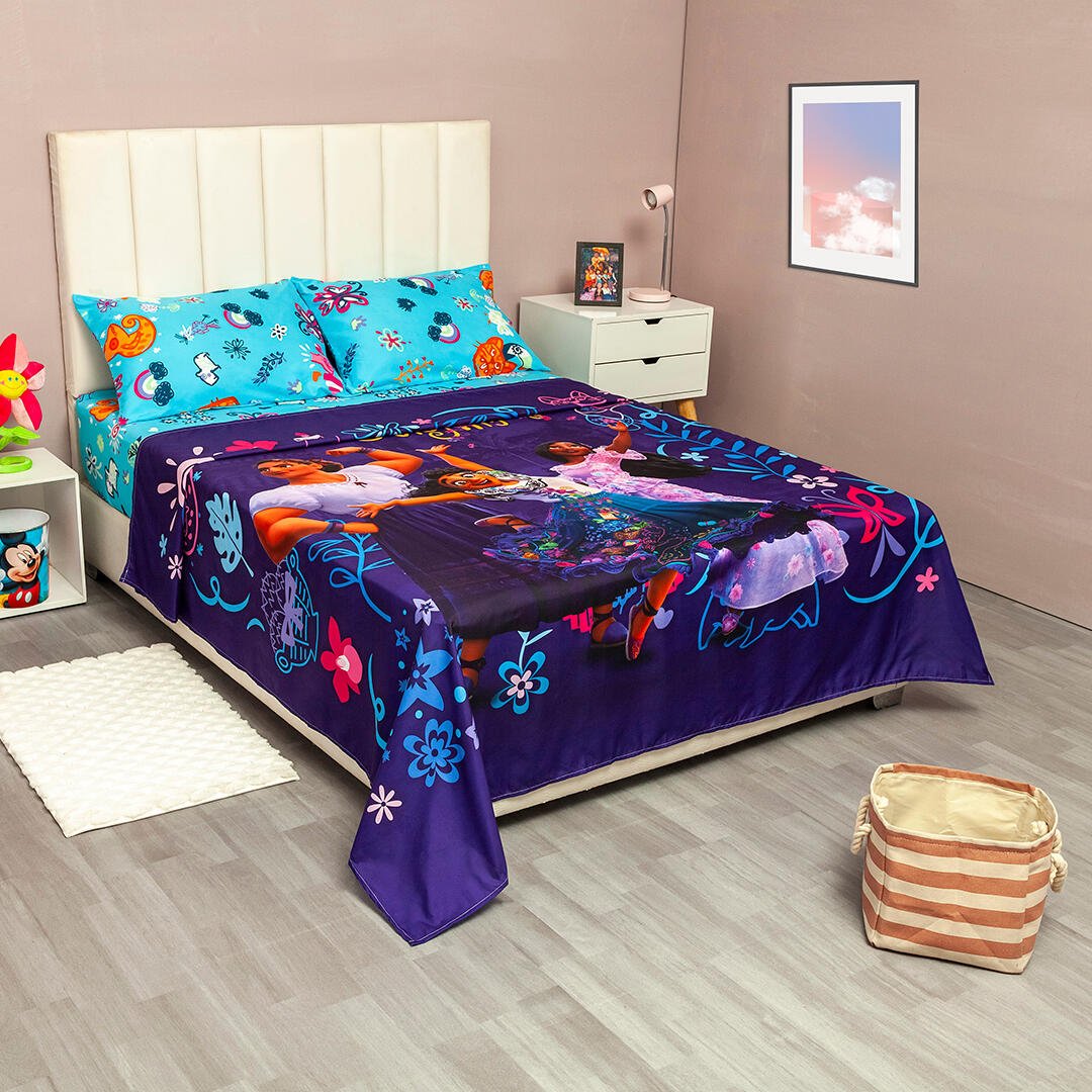 Juego de Sábanas Infantil Core Disney Azul Oscuro y Azul Claro para Cama Semidoble 120 X 190 Cm de Encanto - SABANAS | Bylmo