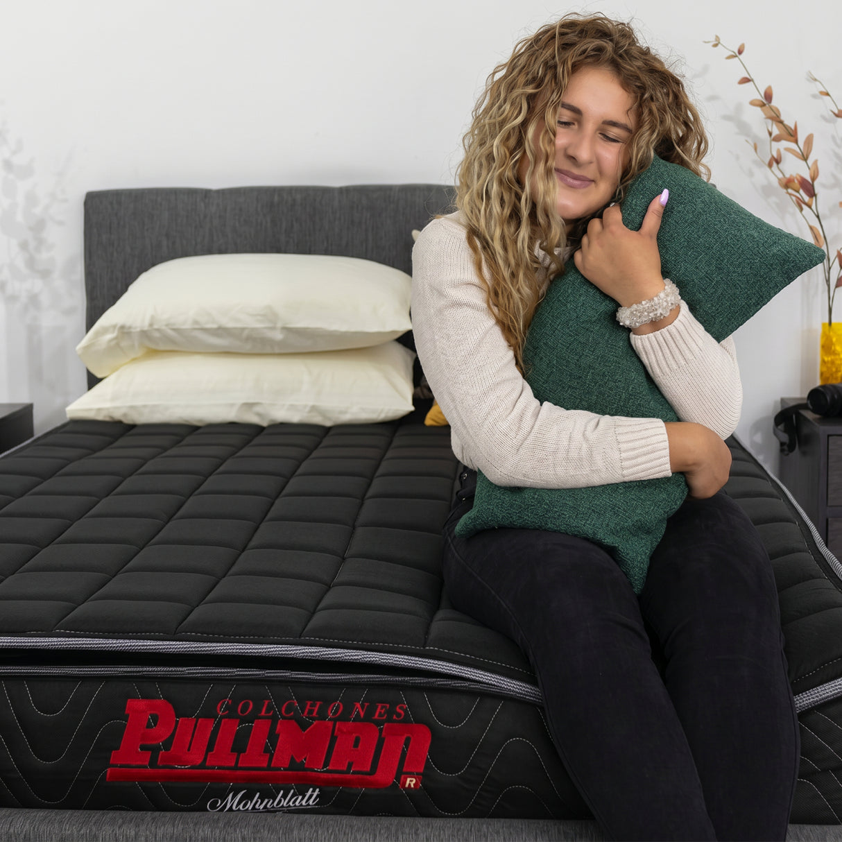 Colchón Enrollado Orthopack BTU Negro Doble 140 X 190 Cm Ortopedico Firmeza Medio con Pillow Sencillo