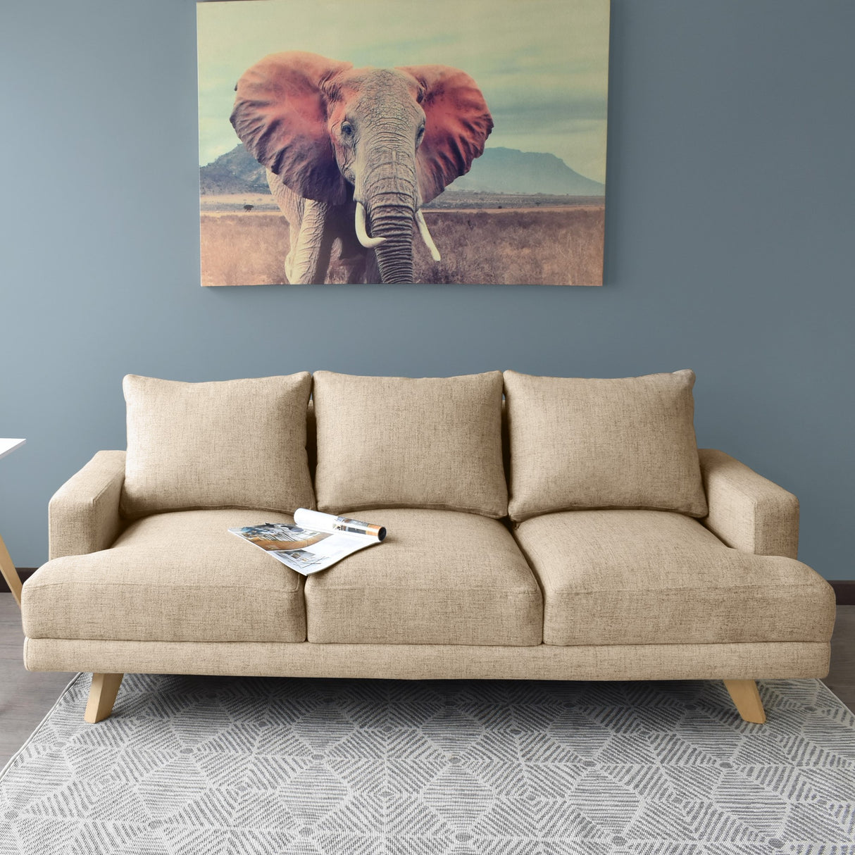 Sofá Lisboa Beige Dicosta y Matiz Natural 192x85cm de Tres Puestos con Apoya Brazos