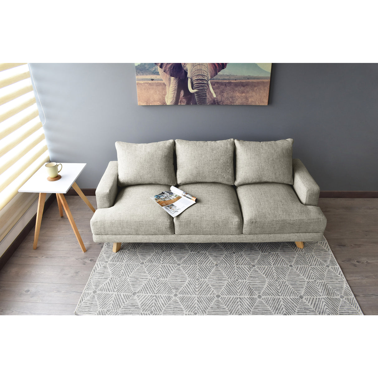 Sofá Lisboa Taupe Dicosta y Matiz Natural 192x85cm de Tres Puestos con Apoya Brazos