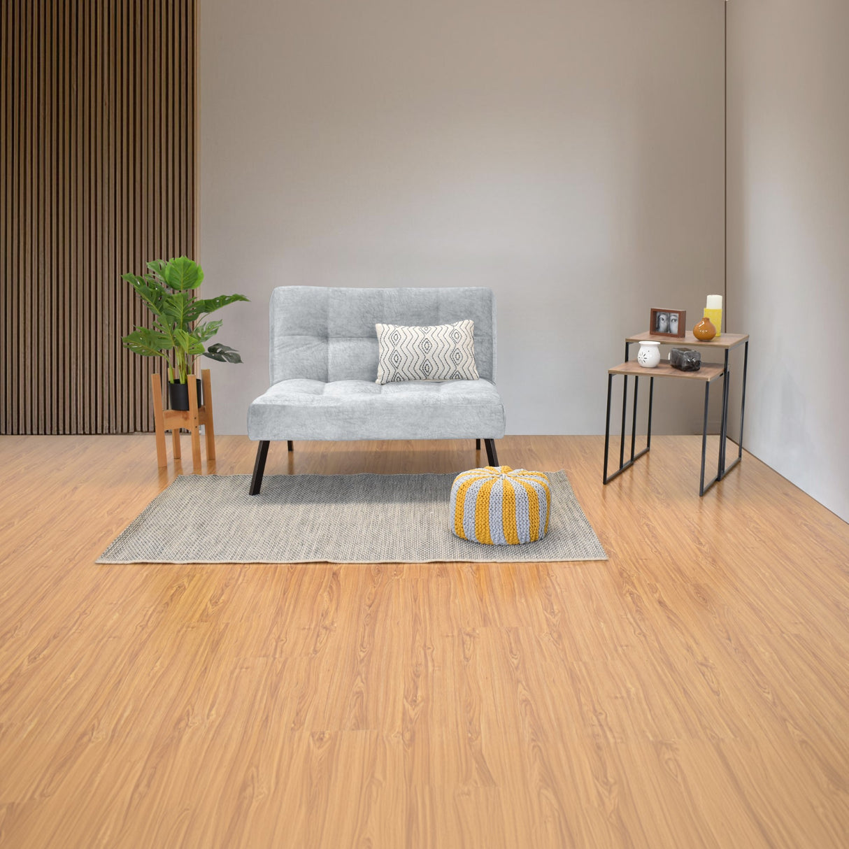 Sofá Togo Plata Sky y Metálico Negro 104x79cm de Dos Puestos Reclinable sin Apoya Brazos