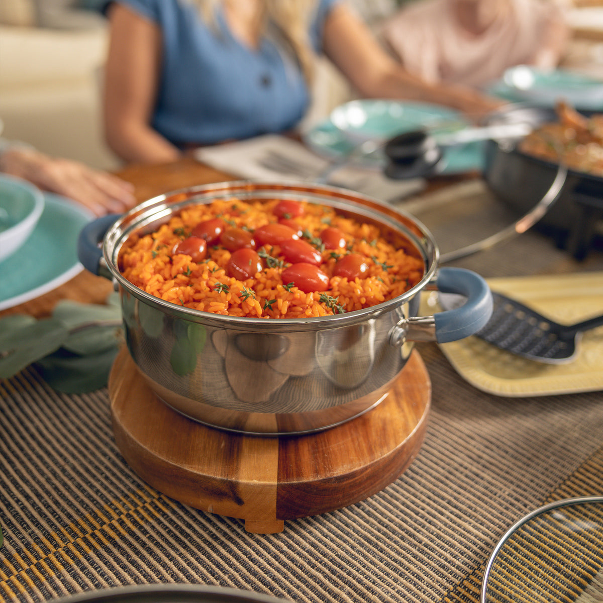 Olla plateada Home Elements en acero inoxidable 28 L con tapa de vidrio antiadherente