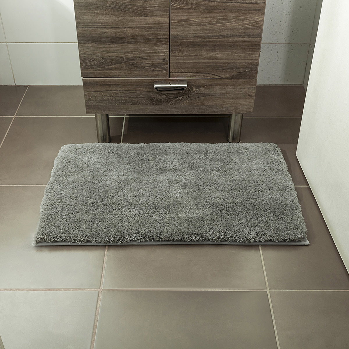 Tapete de baño gris 50x80 cm en microfibra antideslizante suave