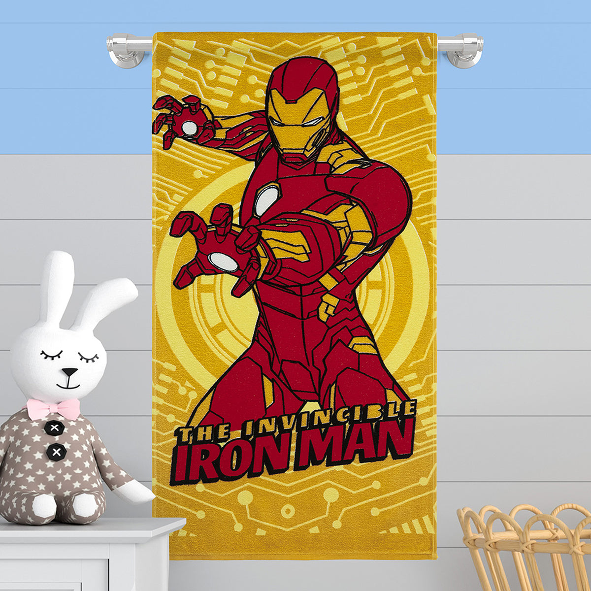 Toalla infantil Iron Man roja y amarilla en coral fleece 60x120 cm