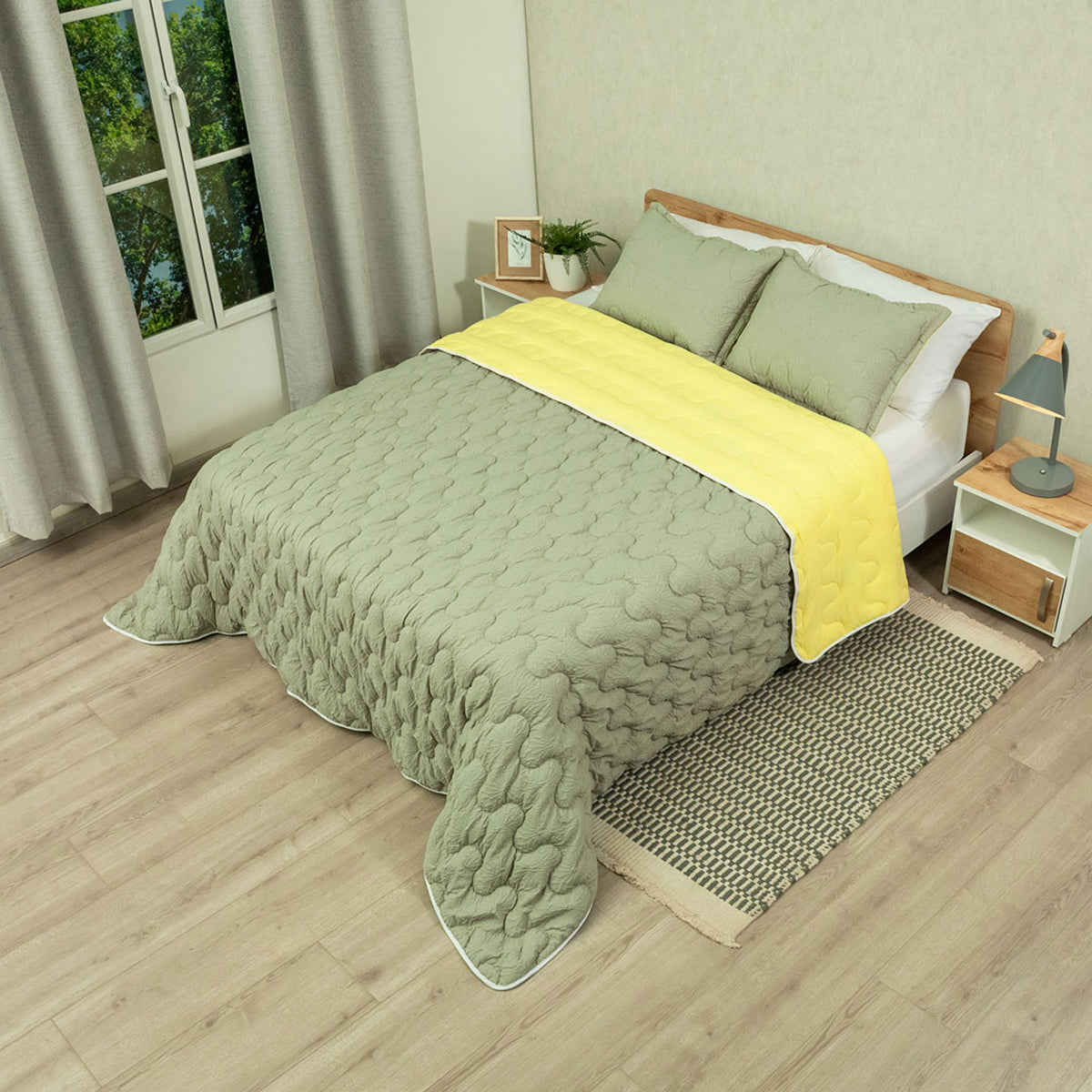 Cubrelecho king Flora verde café superacolchado en microfibra 200x200 cm
